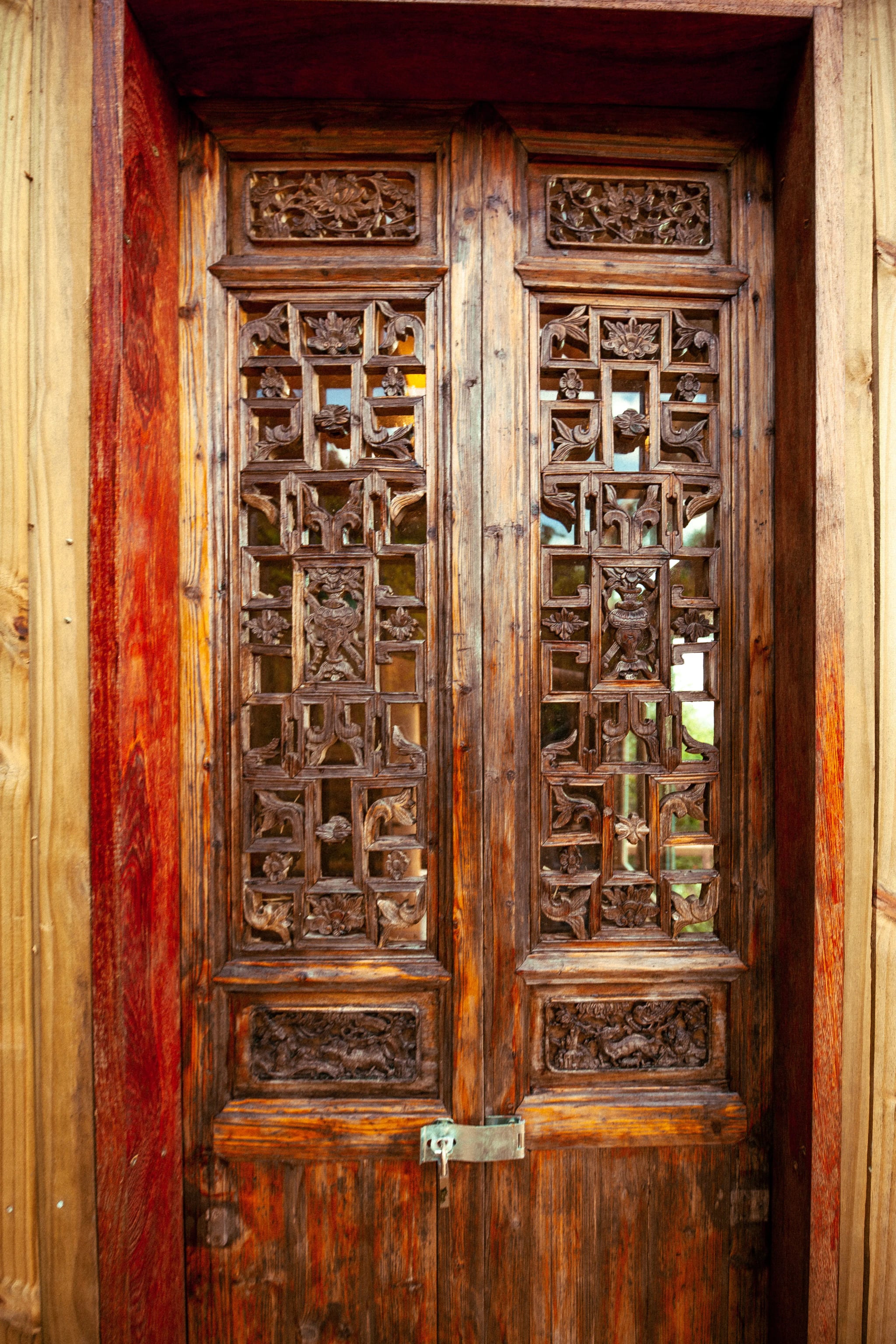 Porta da Cabana das Aracuãs